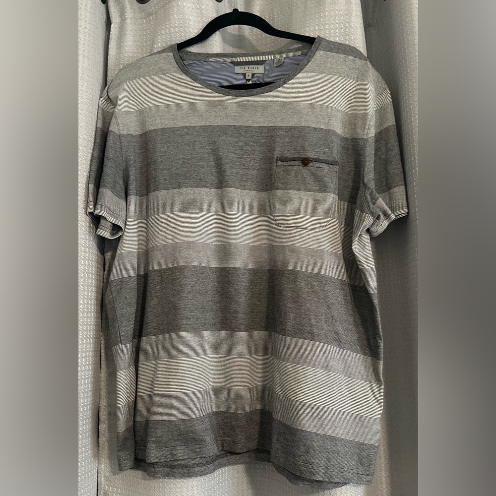 NWOT Men’s Ted Baker London Striped Pocket T Shirt Size 6 US XXL.